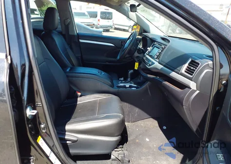 2019 Toyota Highlander Le из США, поврежденный, VIN 5TDBZRFH2KS705589